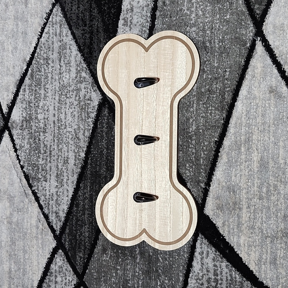 DOG BONE SHAPED WOOD WALL DECORATIVE DOG LEASH HOLDER